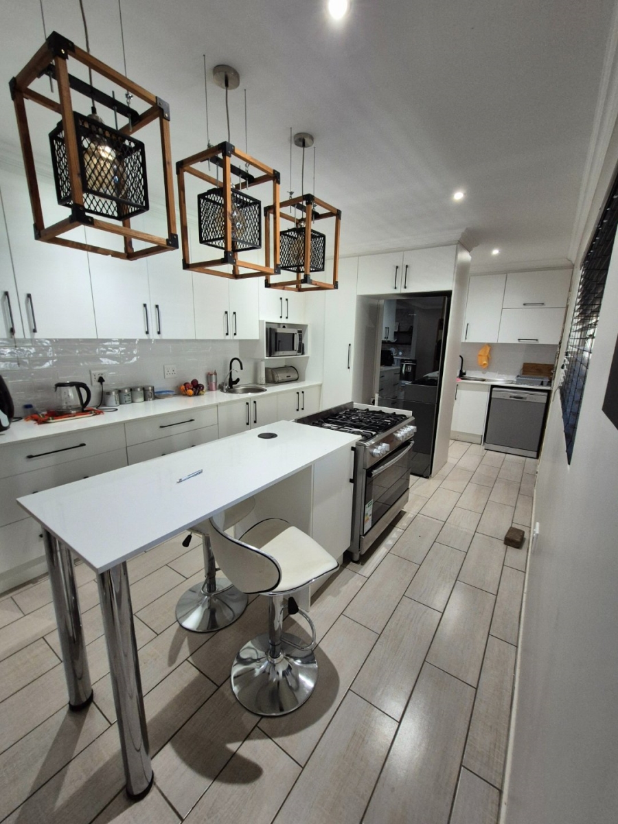 To Let 3 Bedroom Property for Rent in Pellissier Free State